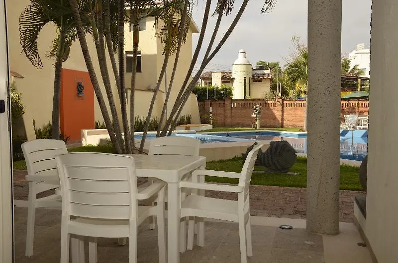 Zenharmony Suites Puerto Vallarta 4*,